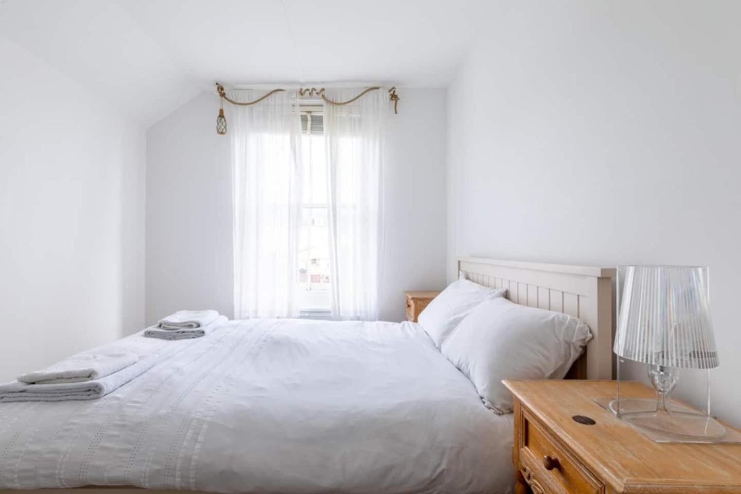 York House Villa Уитстейбъл Екстериор снимка